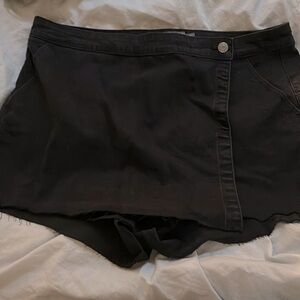 Size 16 Jean skort torrid